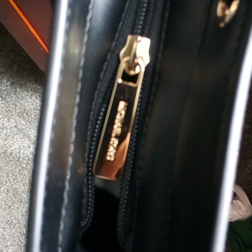 M. Kors Jet Set Travel double pocket tote bulk pebble leather & gold brass hardw - Picture 9 of 9